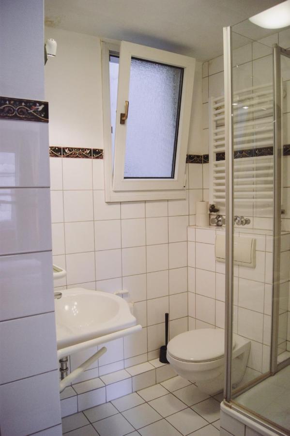 Digital Check-In - Stapelhaeuschen Hotel Cologne Luaran gambar